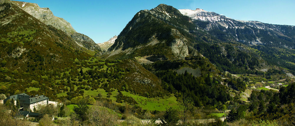 Hotel Santa Cristina Petit Spa Canfranc Luaran gambar