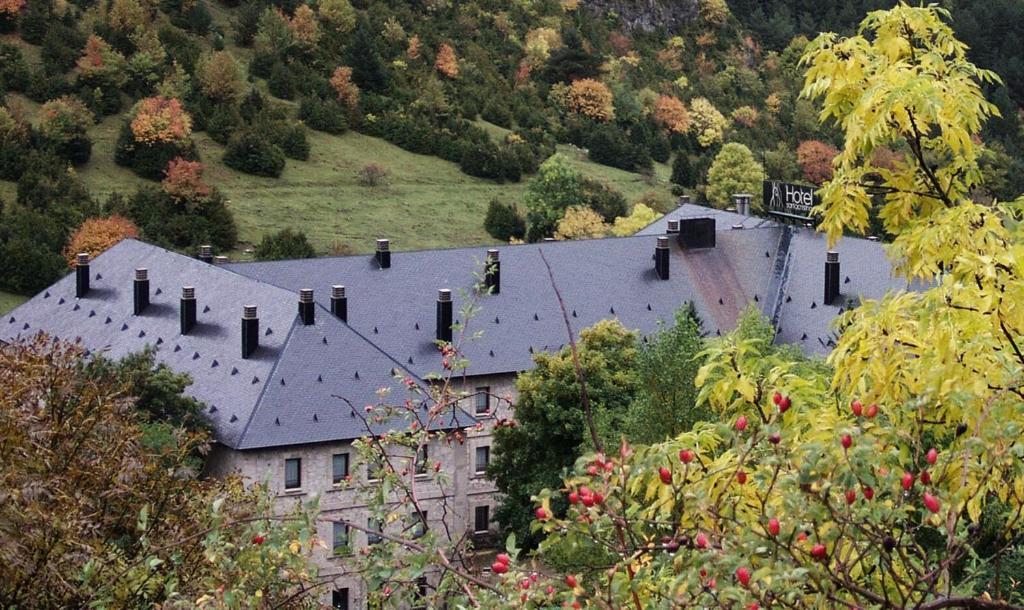 Hotel Santa Cristina Petit Spa Canfranc Luaran gambar